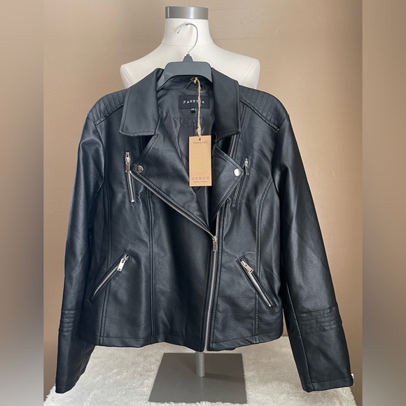 Fahsyee Jackets & Blazers - 🔥 NEW FAHSYEE FAUX LEATHER JACKET. SIZE XXL. 🔥